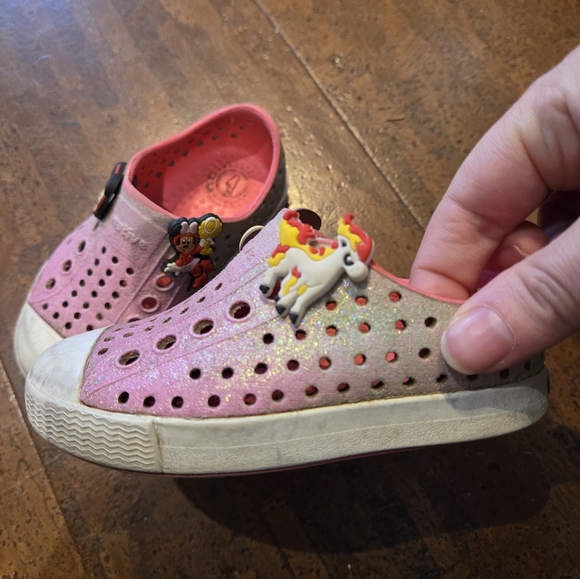 Native Shoes Jefferson Pink Shimmer Mermaid Size C5 - Picture 2 of 7